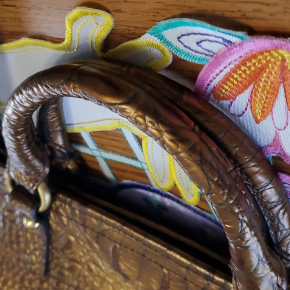 Brahmin Purse With multi color wallet - Picture 6 of 9